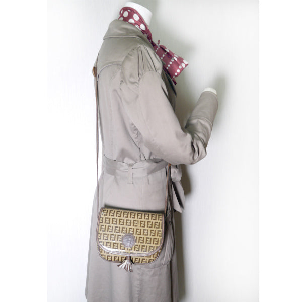 Fendi ズッキーノ柄 フリンジ付ミニポシェット（茶）