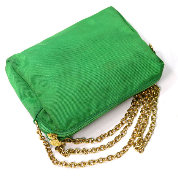 Fendi FFロゴ ナイロンチェーンポシェット（エメラルド）