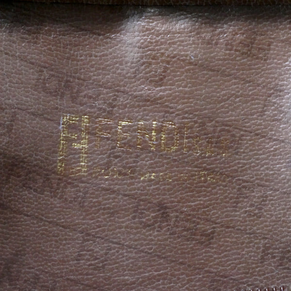 FENDI　ズッキーノ柄スクエアショルダー（茶）