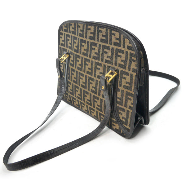 Fendi　ズッカ柄ロゴプレートトートバッグ（茶）