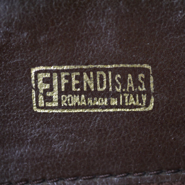 Fendi　ズッカ柄ロゴプレートトートバッグ（茶）