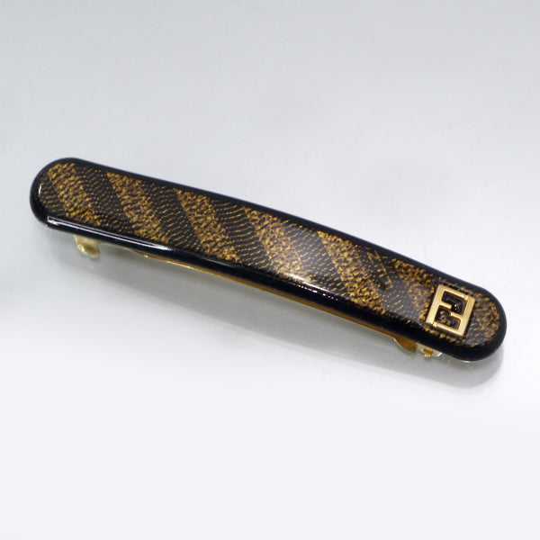 Fendi　ダブルFロゴ×ストライプ柄バレッタ（黒&ゴールド）