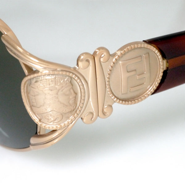 FENDI　ロゴサングラス（べっ甲・ゴールド）