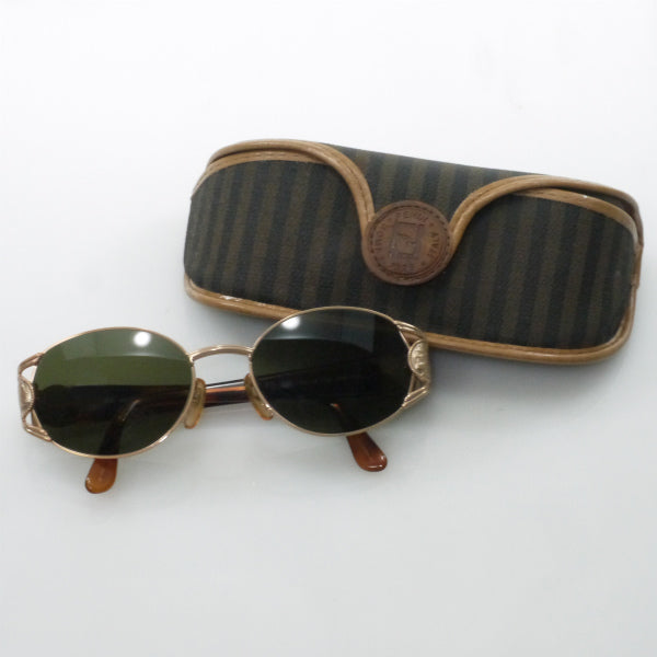 FENDI　ロゴサングラス（べっ甲・ゴールド）