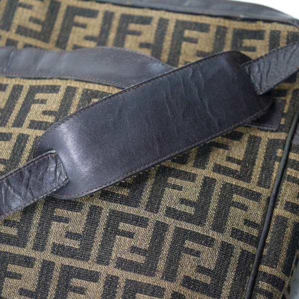 FENDI　ズッカ柄スクエアショルダー（茶）