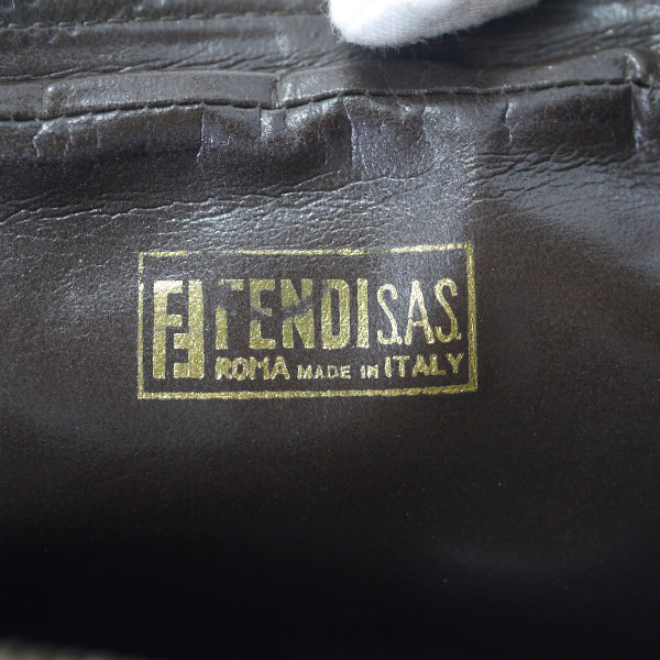 FENDI　ズッカ柄スクエアショルダー（茶）