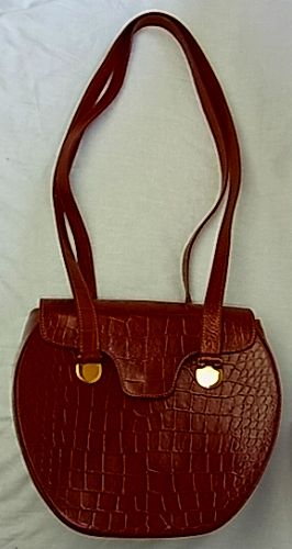 Furla　型押しショルダー（茶）