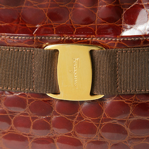Salvatore Ferragamo　クロコ型押し斜め掛けショルダー（茶）