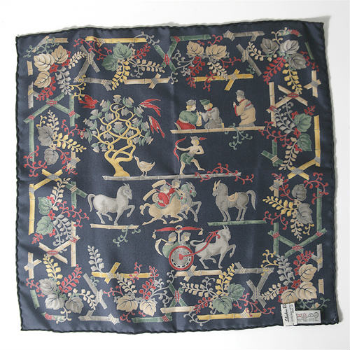 Salvatore Ferragamo シルクスカーフ（馬柄）