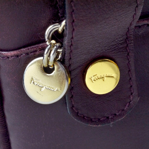 Salvatore Ferragamo  Varaリボン 総革ショルダー（ボルドー）