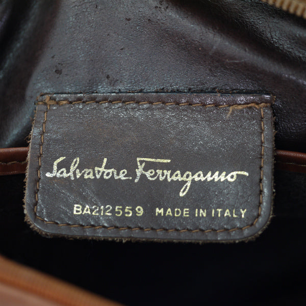 Salvatore Ferragamo  Varaリボン ポシェットバッグ（キャメル）