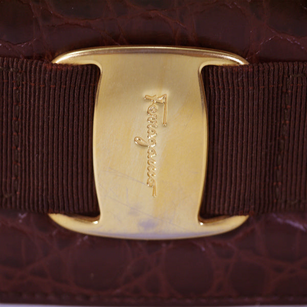 美品　サルヴァトーレ フェラガモ ヴァラ 巾着 ミニ バッグ リュック ゴールド Salvatore Ferragamo Varaリボン巾着ミニリュック（クロコ型押し