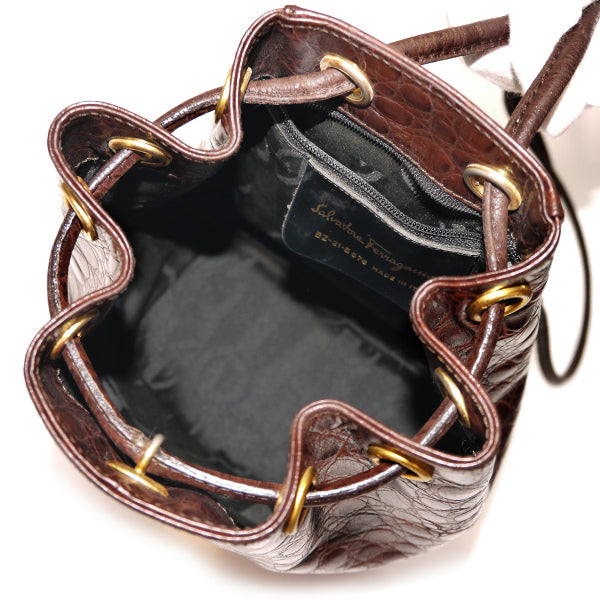 【美品】Salvatore Ferragamo ヴァラ リュックサック 巾着 Salvatore Ferragamo Varaリボン巾着ミニリュック（クロコ型押し