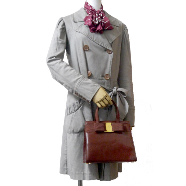 Salvatore Ferragamo　Varaリボン レザーミニハンドバッグ（飴茶）