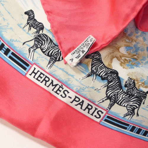 HERMES　大判カレ90　オウム×花（ピンク系）