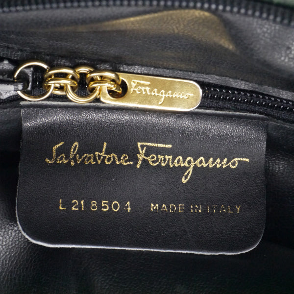 Salvatore Ferragamo　レア！パイソン半円ショルダー（深緑）