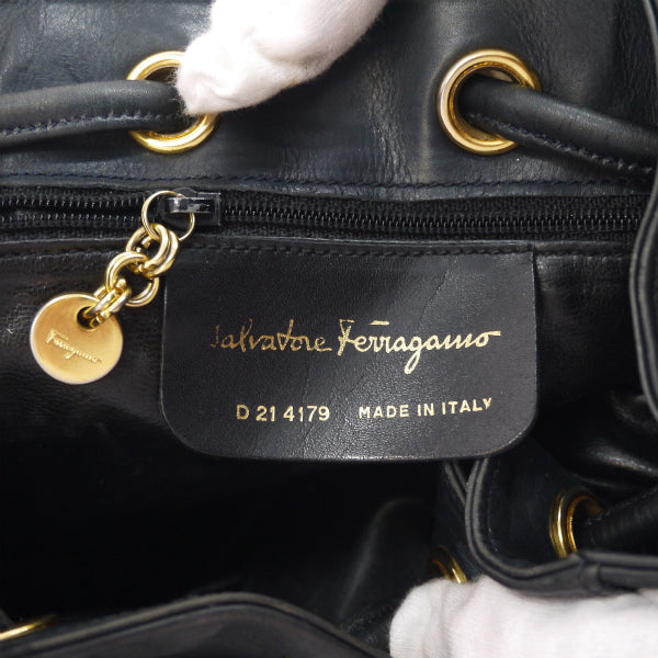 Salvatore Ferragamo Varaリボン巾着ショルダー（濃紺）