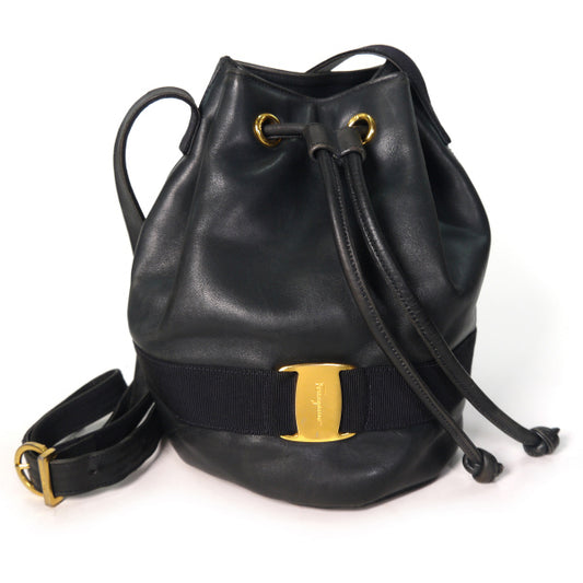 Salvatore Ferragamo Varaリボン巾着ショルダー（濃紺）