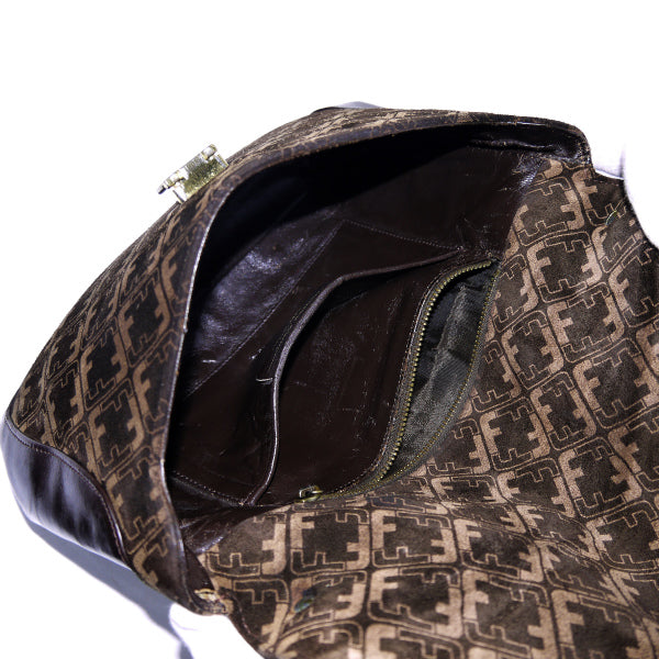 Salvatore Ferragamo  ガンチーニFF柄ショルダー（濃茶/スエード）