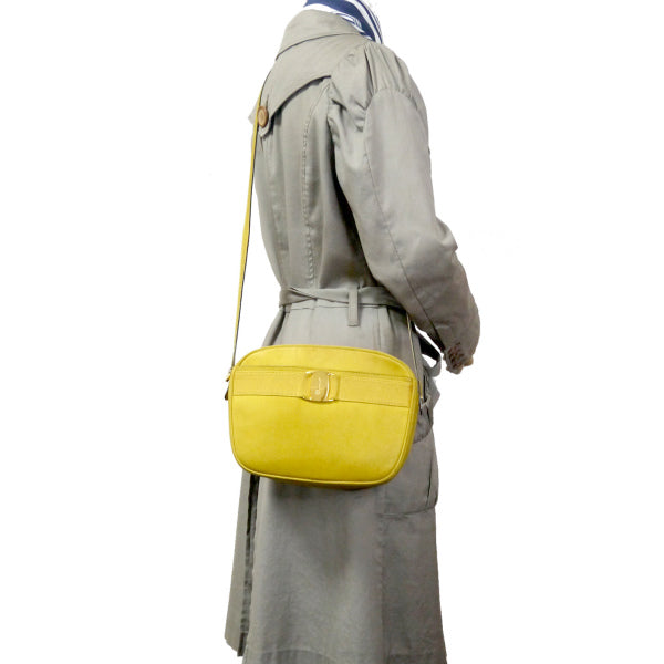 Salvatore Ferragamo  Varaリボン ポシェットバッグ（黄/ヌバック）