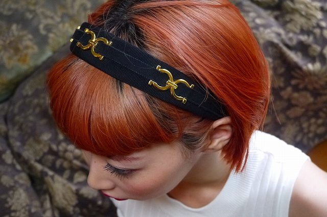 Salvatore Ferragamo　カチューシャ（黒）