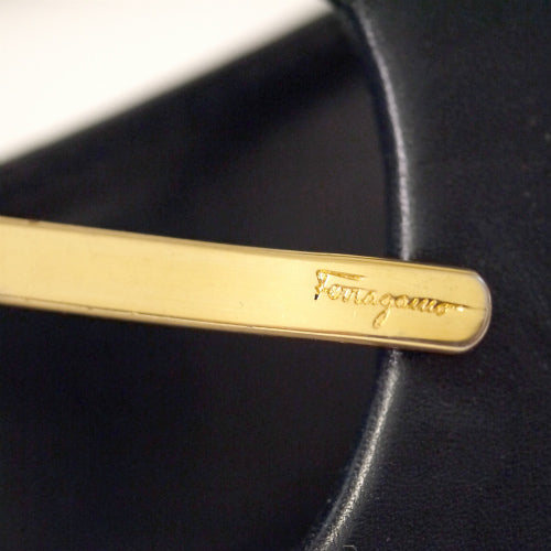 Ferragamo  Vara リボンベルト（紺）