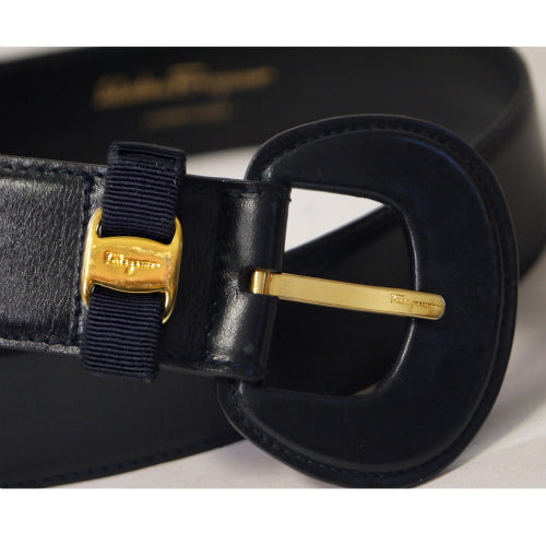 Ferragamo  Vara リボンベルト（紺）
