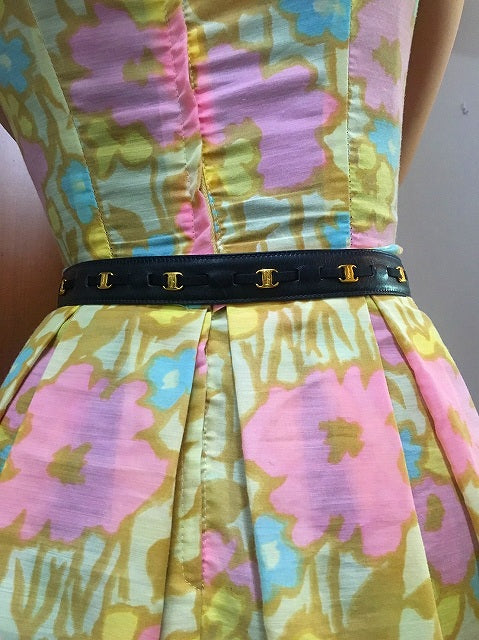 Salvatore Ferragamo Vara リボンベルト（紺）