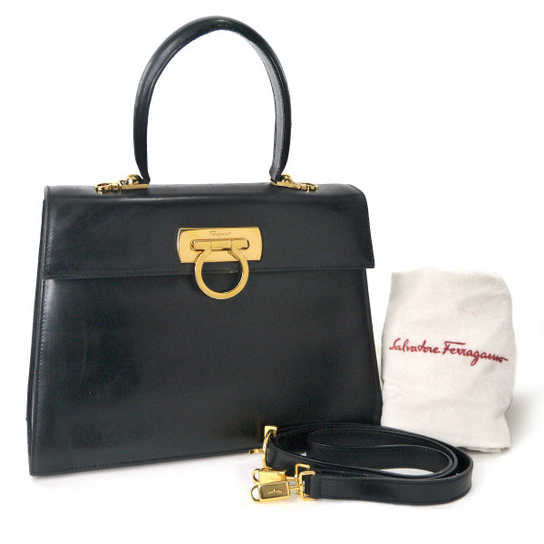 Salvatore Ferragamo  ガンチーニ留め具2WAYハンドバッグ（黒）