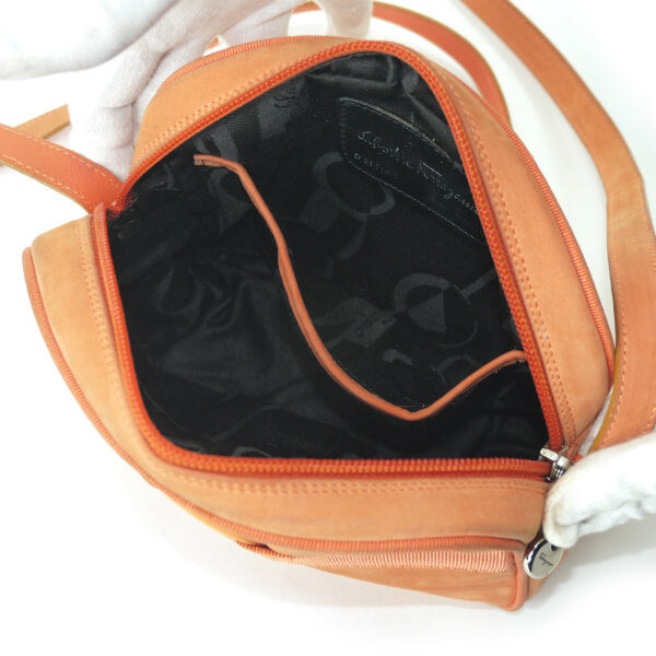 Salvatore Ferragamo  レア!!Varaリボン ミニポシェット（オレンジ/ヌバック）