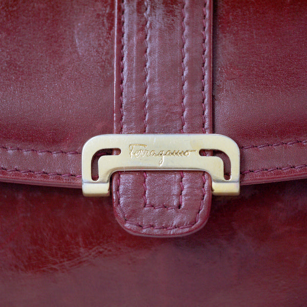 フェラガモ　80s総皮横長ショルダー（赤）