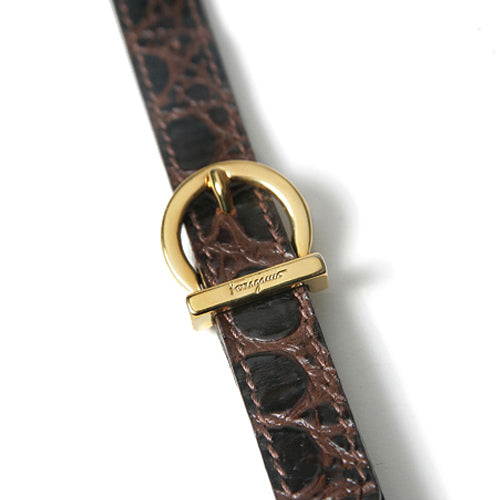 Salvatore Ferragamo　型押しポシェット（茶）