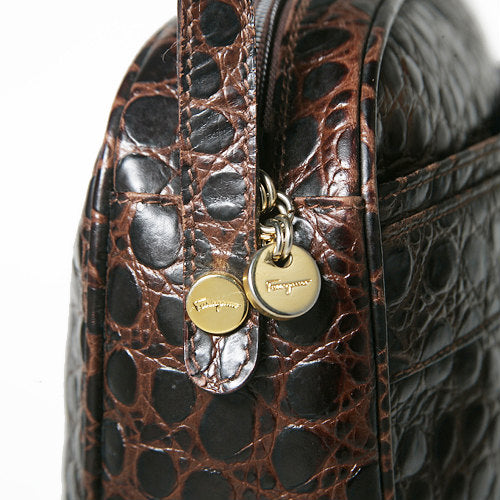 Salvatore Ferragamo　型押しポシェット（茶）