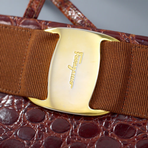 Salvatore Ferragamo Varaクロコ型押しショルダー(茶)