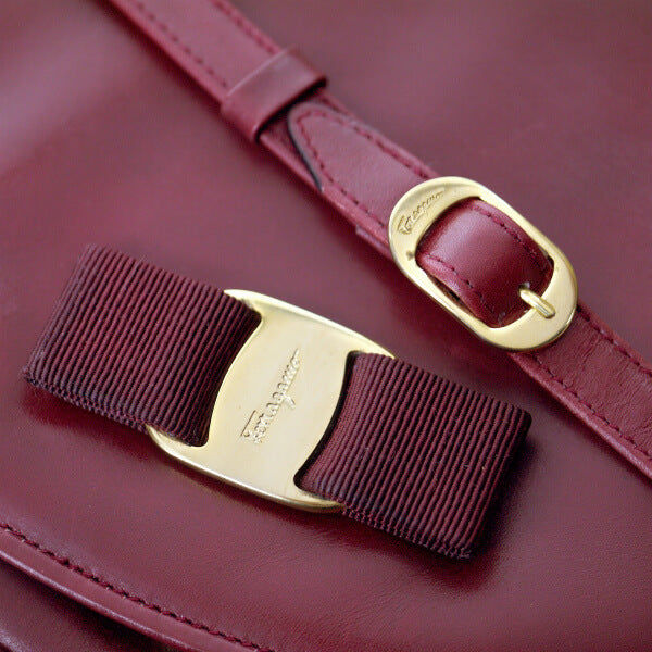 Salvatore Ferragamo  Varaリボン 半円ショルダー（ワインレッド）