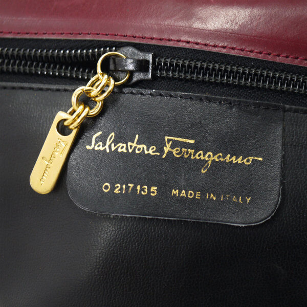 Salvatore Ferragamo  Varaリボン 半円ショルダー（ワインレッド）