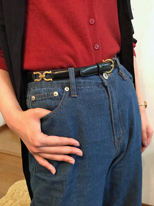 Ferragamo  ガンチーニ レザー細ベルト（黒）