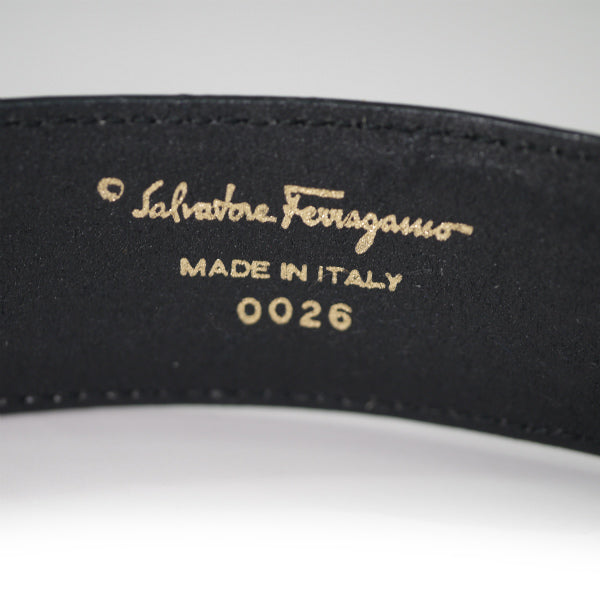 Salvatore Ferragamo ヒールスタッズ金具レザーベルト（黒）