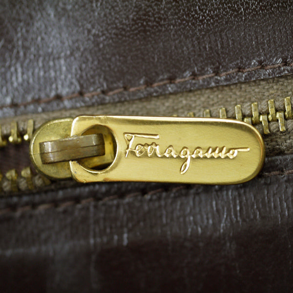 Salvatore Ferragamo レア!!FF柄2WAYスエードショルダー（濃茶