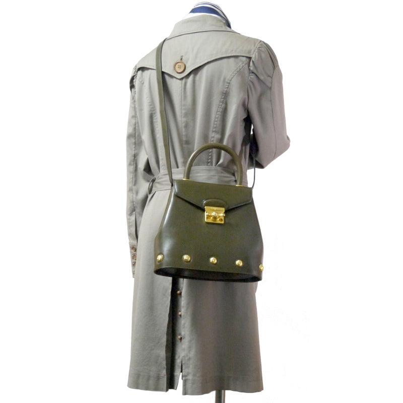 Salvatore Ferragamo  ヒールスタッズ総革ショルダー付ハンドバッグ（カーキ）