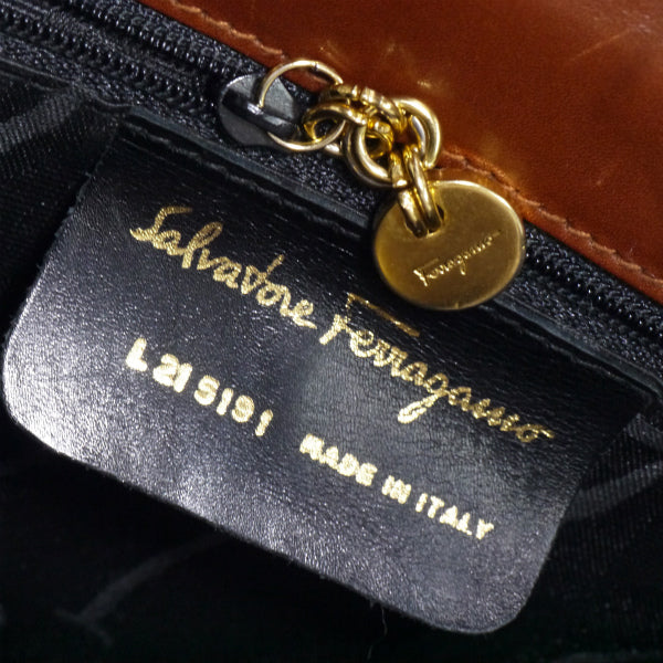 Salvatore Ferragamo  ガンチーニ×リザードライン総革ショルダー（茶）