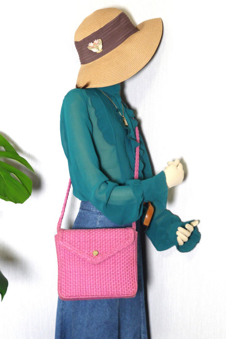 Salvatore Ferragamo　編み込みショルダー（ピンク）