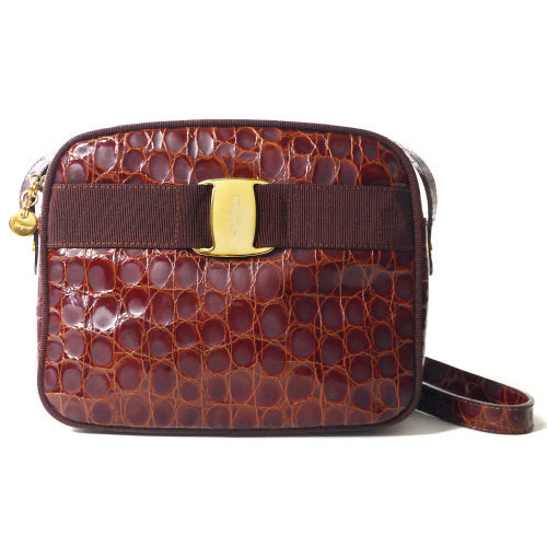 Salvatore Ferragamo　Vara型押しポシェット（赤茶）