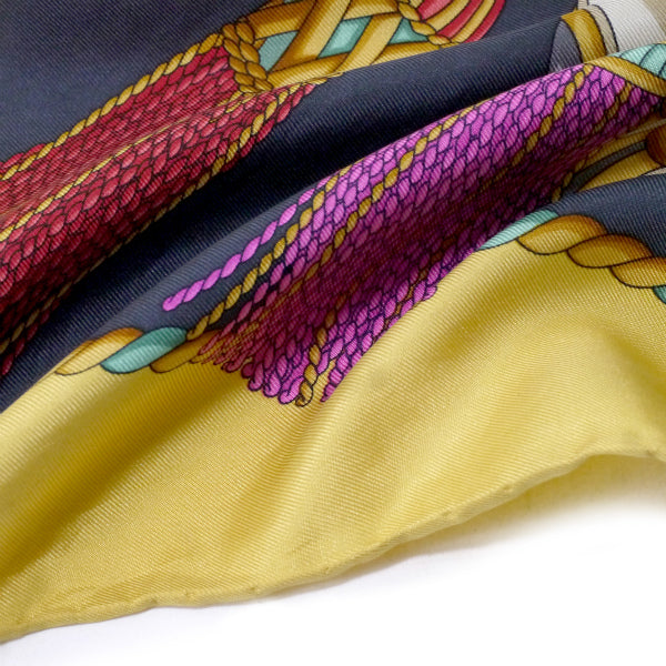 Salvatore Ferragamo パンプス柄シルクスカーフ（イエロー系）