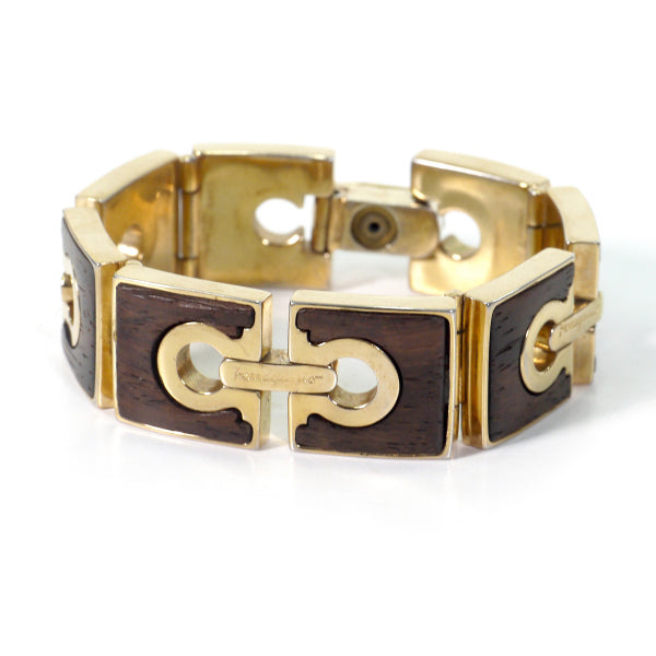 Salvatore Ferragamo　ガンチー二木製ブレスレット