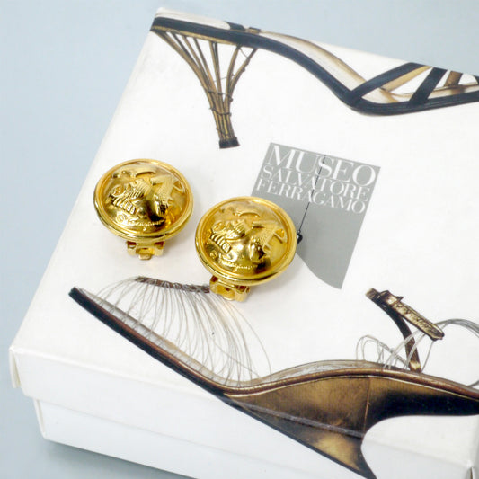 Salvatore Ferragamo　ラウンドパンプスモチーフ イヤリング（ゴールド）