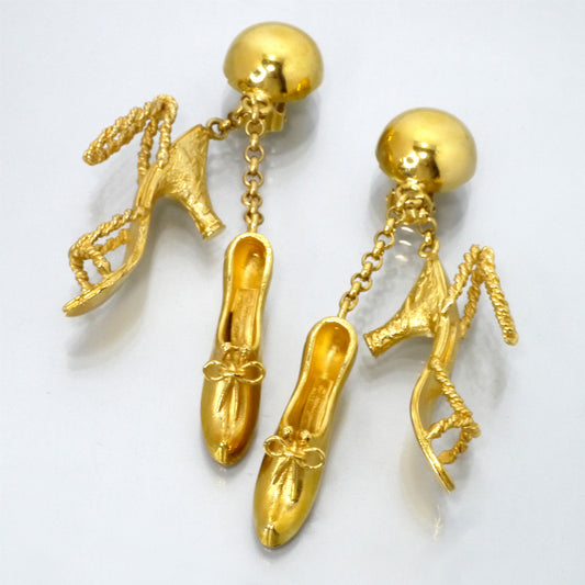 Salvatore Ferragamo　パンプスモチーフ スウィングイヤリング（ゴールド）