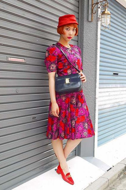 Ferragamo  Vara リボンショルダー（紺）