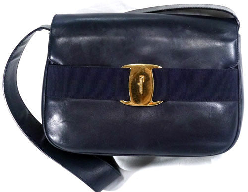 Ferragamo  Vara リボンショルダー（紺）