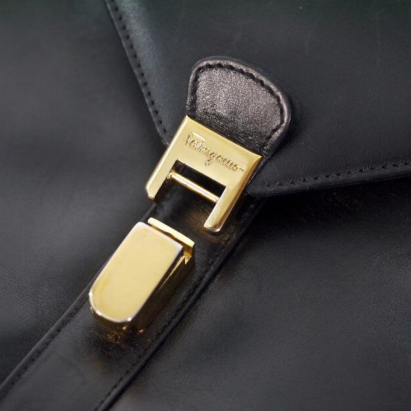 Salvatore Ferragamo 本革ショルダー付ブリーフケース(黒)